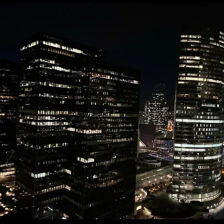 Apartment View In La Defense *